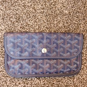 goyard wallet canada